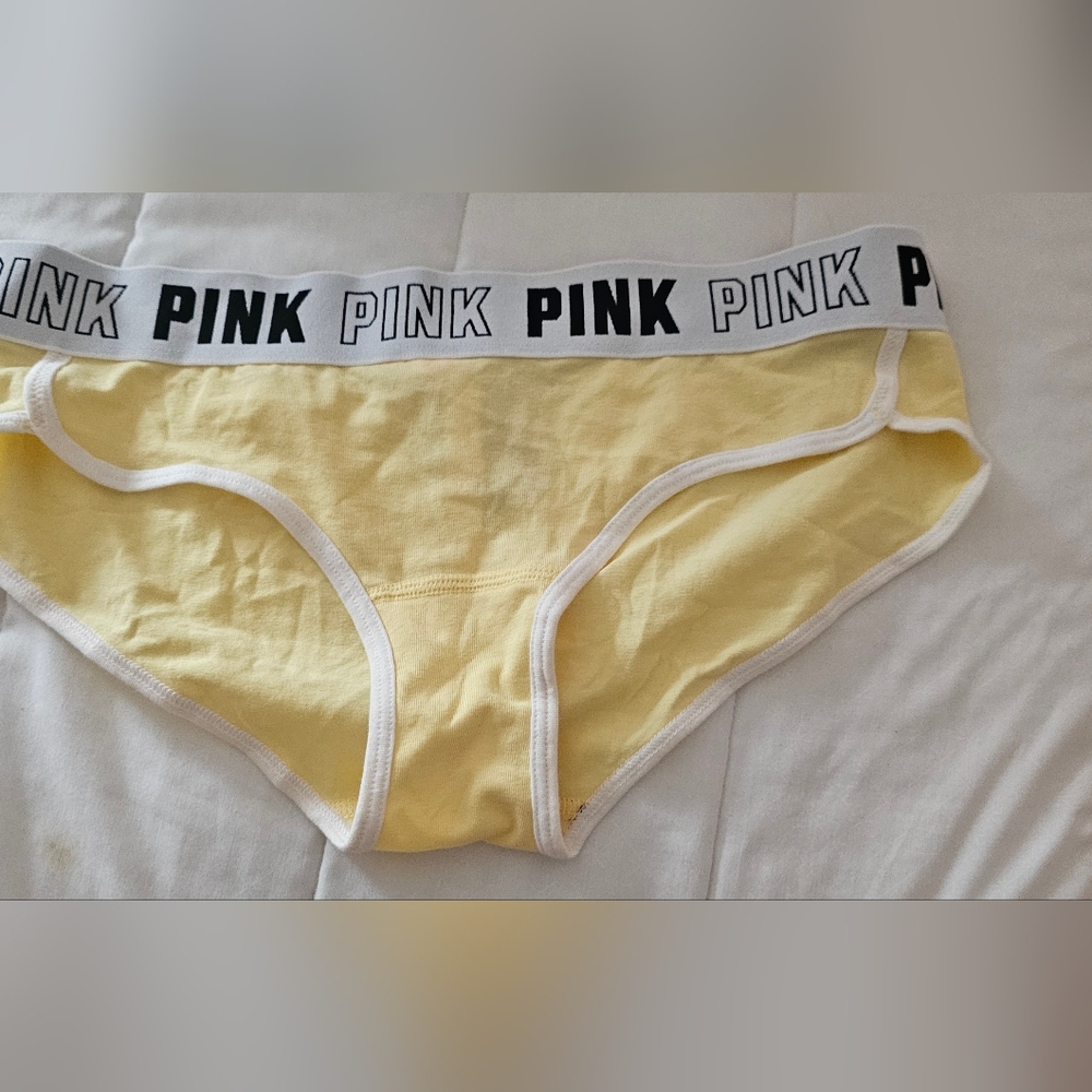 PINK hipster panties M NWT Yellow Logo